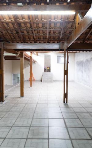 Casa à venda com 429m², 5 quartos e 1 vaga Casa à venda com 429m², 5 quartos e 1 vagaÁrea da churrasqueira
