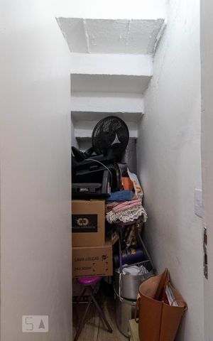Casa à venda com 130m², 3 quartos e 2 vagasQuartinho Sob a Escada