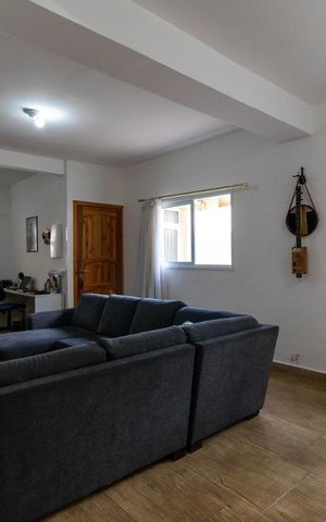 Casa à venda com 130m², 3 quartos e 2 vagasSala 