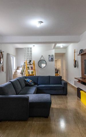 Casa à venda com 130m², 3 quartos e 2 vagasSala 