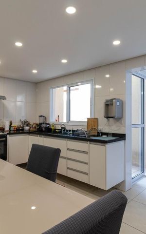 Casa à venda com 130m², 3 quartos e 2 vagasCozinha