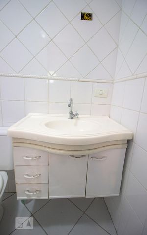 Casa de condomínio à venda com 700m², 4 quartos e 4 vagasBanheiro da Suíte 1