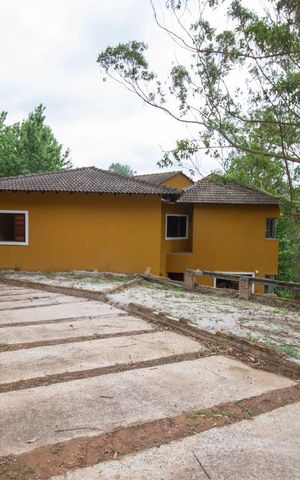 Casa de condomínio à venda com 700m², 4 quartos e 4 vagasFachada