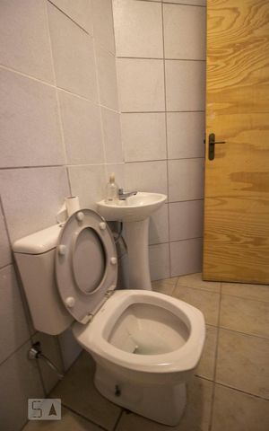 Casa de condomínio à venda com 700m², 4 quartos e 4 vagasBanheiro Social