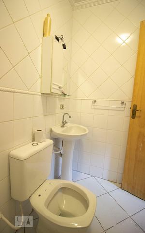 Casa de condomínio à venda com 700m², 4 quartos e 4 vagasBanheiro da Suíte 2