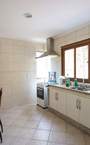 Casa de condomínio à venda com 700m², 4 quartos e 4 vagasCozinha