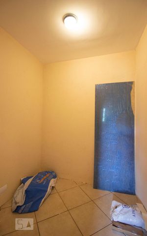 Casa de condomínio à venda com 700m², 4 quartos e 4 vagasCloset