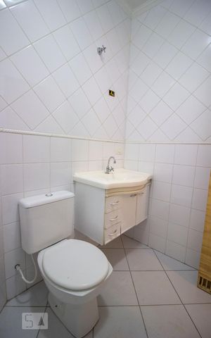 Casa de condomínio à venda com 700m², 4 quartos e 4 vagasBanheiro da Suíte 1