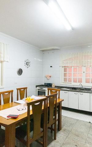 Casa à venda com 480m², 3 quartos e 3 vagas Casa à venda com 480m², 3 quartos e 3 vagasCozinha 1
