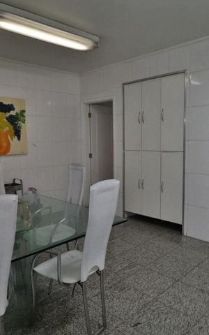 Apartamento à venda com 227m², 4 quartos e 2 vagasCozinha