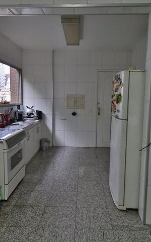 Apartamento à venda com 227m², 4 quartos e 2 vagasCozinha