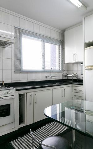 Apartamento para alugar com 104m², 3 quartos e 3 vagasCozinha