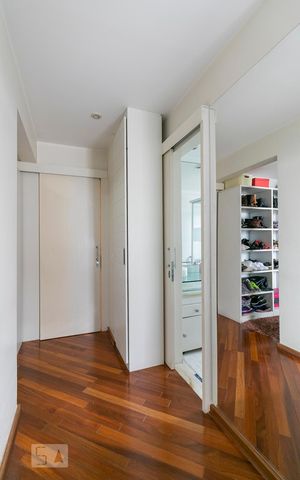 Apartamento para alugar com 104m², 3 quartos e 3 vagasSuíte - Corredor