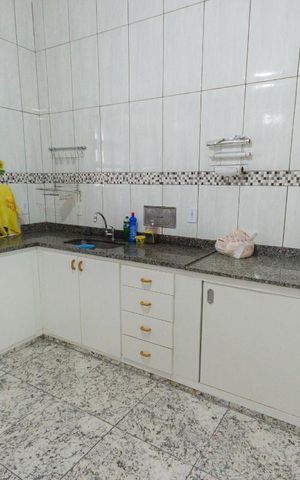 Casa à venda com 510m², 10 quartos e 6 vagas Casa à venda com 510m², 10 quartos e 6 vagasSala/Cozinha