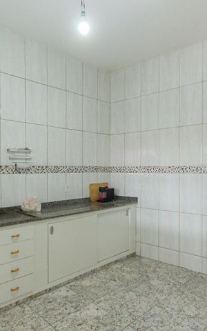 Casa à venda com 510m², 10 quartos e 6 vagas Casa à venda com 510m², 10 quartos e 6 vagasSala/Cozinha