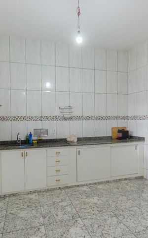 Casa à venda com 510m², 10 quartos e 6 vagas Casa à venda com 510m², 10 quartos e 6 vagasSala/Cozinha