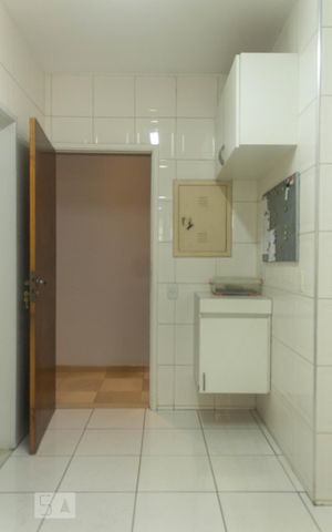 Casa à venda com 247m², 3 quartos e 4 vagas Casa à venda com 247m², 3 quartos e 4 vagasÁrea de Serviço