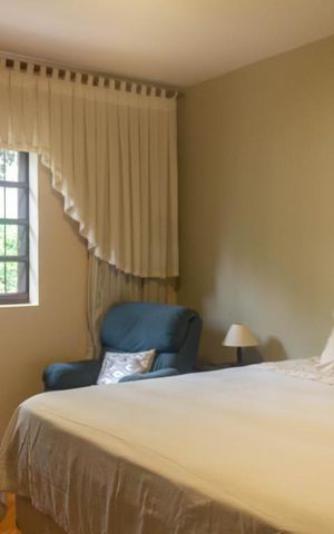 Casa à venda com 247m², 3 quartos e 4 vagas Casa à venda com 247m², 3 quartos e 4 vagasSuíte 1