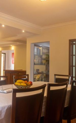 Casa à venda com 247m², 3 quartos e 4 vagas Casa à venda com 247m², 3 quartos e 4 vagasSala de Jantar