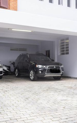 Casa à venda com 247m², 3 quartos e 4 vagas Casa à venda com 247m², 3 quartos e 4 vagasGaragem