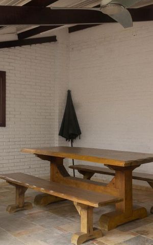 Casa à venda com 247m², 3 quartos e 4 vagas Casa à venda com 247m², 3 quartos e 4 vagasChurrasqueira