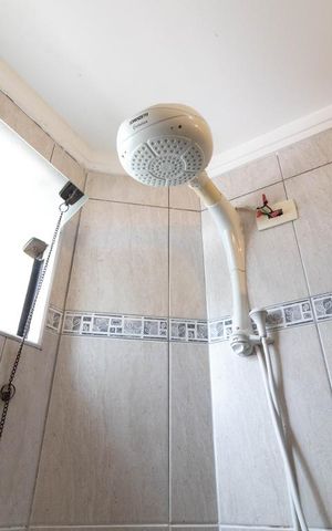 Apartamento à venda com 86m², 2 quartos e 2 vagasBanheiro 1 - Chuveiro Elétrico