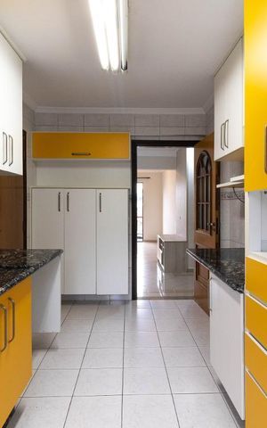 Apartamento à venda com 86m², 2 quartos e 2 vagasCozinha