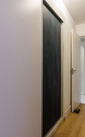 Apartamento à venda com 130m², 3 quartos e 2 vagas Apartamento à venda com 130m², 3 quartos e 2 vagasCloset da Suíte 1
