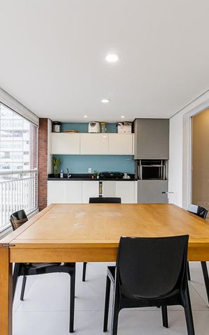 Apartamento à venda com 130m², 3 quartos e 2 vagas Apartamento à venda com 130m², 3 quartos e 2 vagasSacada