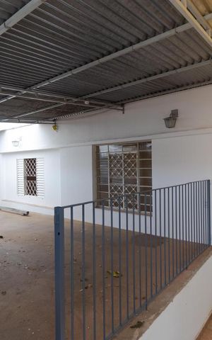 Casa à venda com 200m², 3 quartos e 2 vagasFachada