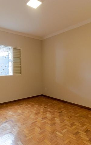 Casa à venda com 200m², 3 quartos e 2 vagasQuarto 01