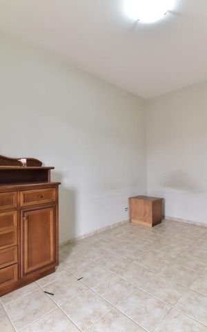 Casa à venda com 220m², 5 quartos e 3 vagas Casa à venda com 220m², 5 quartos e 3 vagasSuíte 1