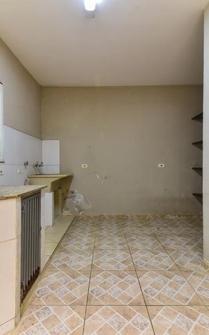 Casa à venda com 220m², 5 quartos e 3 vagas Casa à venda com 220m², 5 quartos e 3 vagasLavanderia