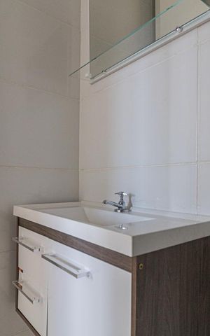 Apartamento à venda com 45m², 2 quartos e 1 vaga Apartamento à venda com 45m², 2 quartos e 1 vagaBanheiro