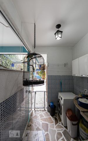Casa à venda com 280m², 5 quartos e 2 vagas Casa à venda com 280m², 5 quartos e 2 vagasÁrea de Serviço