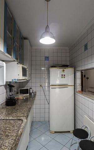 Casa à venda com 280m², 5 quartos e 2 vagas Casa à venda com 280m², 5 quartos e 2 vagasCozinha