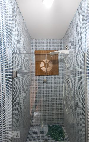 Casa à venda com 280m², 5 quartos e 2 vagas Casa à venda com 280m², 5 quartos e 2 vagasBanheiro Social