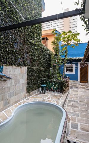 Casa à venda com 280m², 5 quartos e 2 vagas Casa à venda com 280m², 5 quartos e 2 vagasÁrea Externa