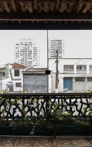 Casa à venda com 280m², 5 quartos e 2 vagas Casa à venda com 280m², 5 quartos e 2 vagasVaranda Suite 3