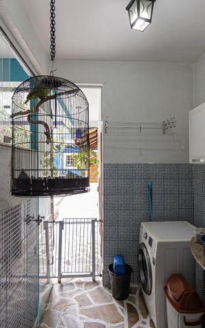 Casa à venda com 280m², 5 quartos e 2 vagas Casa à venda com 280m², 5 quartos e 2 vagasÁrea de Serviço