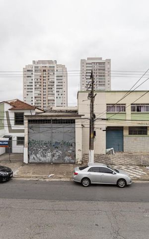 Casa à venda com 280m², 5 quartos e 2 vagas Casa à venda com 280m², 5 quartos e 2 vagasVista Varanda Suite 3