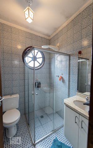 Casa à venda com 280m², 5 quartos e 2 vagas Casa à venda com 280m², 5 quartos e 2 vagasSuite 2