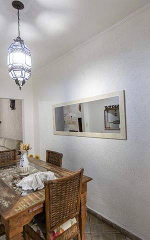 Casa à venda com 280m², 5 quartos e 2 vagas Casa à venda com 280m², 5 quartos e 2 vagasSala de Jantar