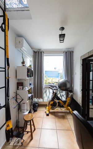 Casa à venda com 280m², 5 quartos e 2 vagas Casa à venda com 280m², 5 quartos e 2 vagasVaranda Suite 1 e 2