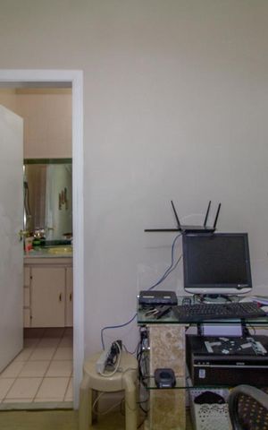 Casa à venda com 380m², 3 quartos e 5 vagas Casa à venda com 380m², 3 quartos e 5 vagasQuarto 2 - Suíte