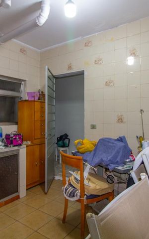Casa à venda com 380m², 3 quartos e 5 vagas Casa à venda com 380m², 3 quartos e 5 vagasCozinha