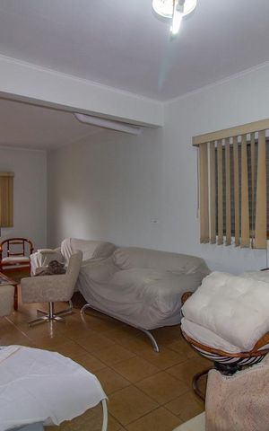 Casa à venda com 380m², 3 quartos e 5 vagas Casa à venda com 380m², 3 quartos e 5 vagasSala