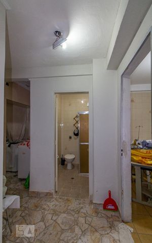 Casa à venda com 380m², 3 quartos e 5 vagas Casa à venda com 380m², 3 quartos e 5 vagasEdícula
