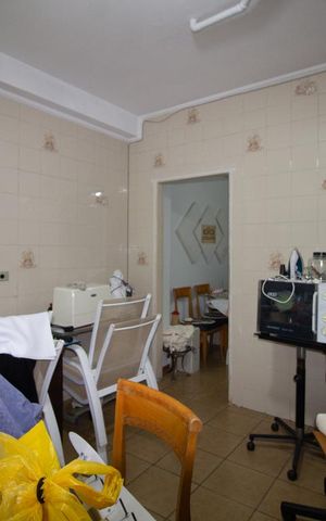 Casa à venda com 380m², 3 quartos e 5 vagas Casa à venda com 380m², 3 quartos e 5 vagasCozinha