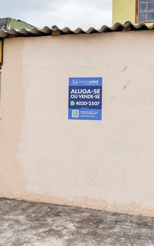 Casa à venda com 254m², 3 quartos e 2 vagasEntrada de pedestres e placa Quinto Andar